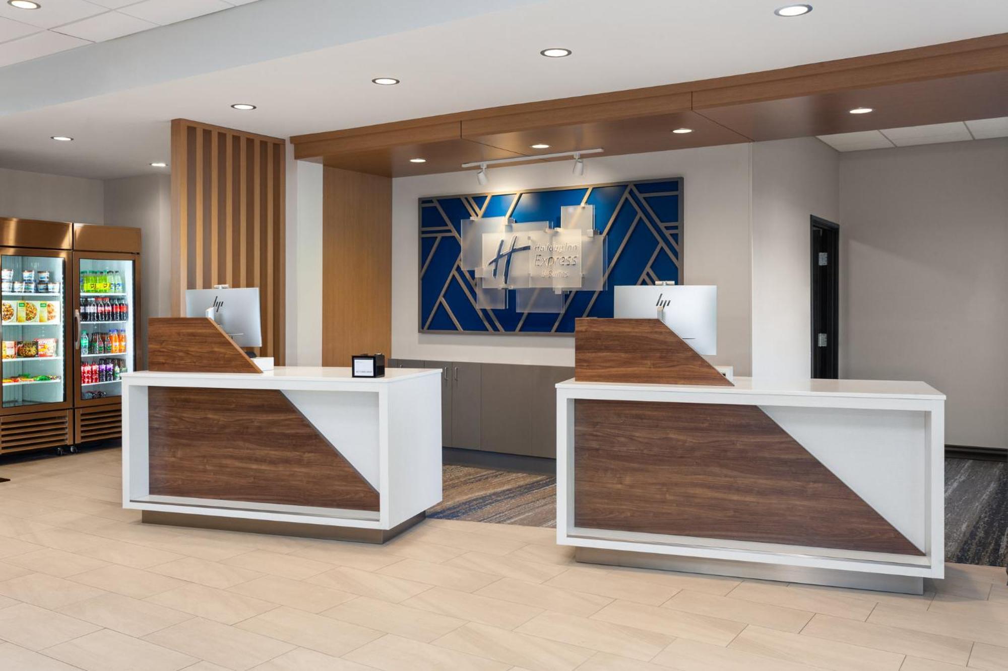 Holiday Inn Express & Suites Reedsburg - Dells Area By Ihg 外观 照片