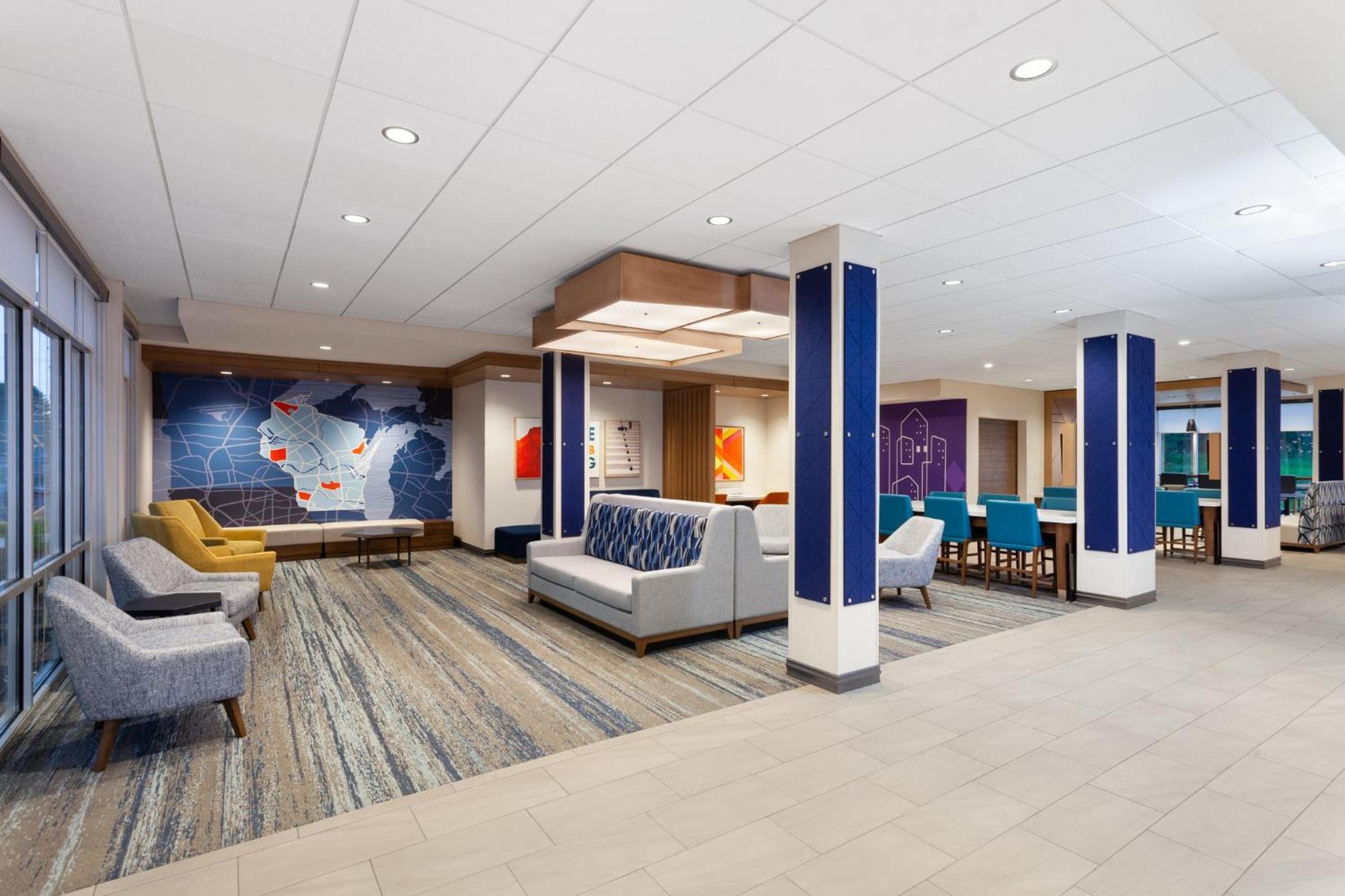 Holiday Inn Express & Suites Reedsburg - Dells Area By Ihg 外观 照片