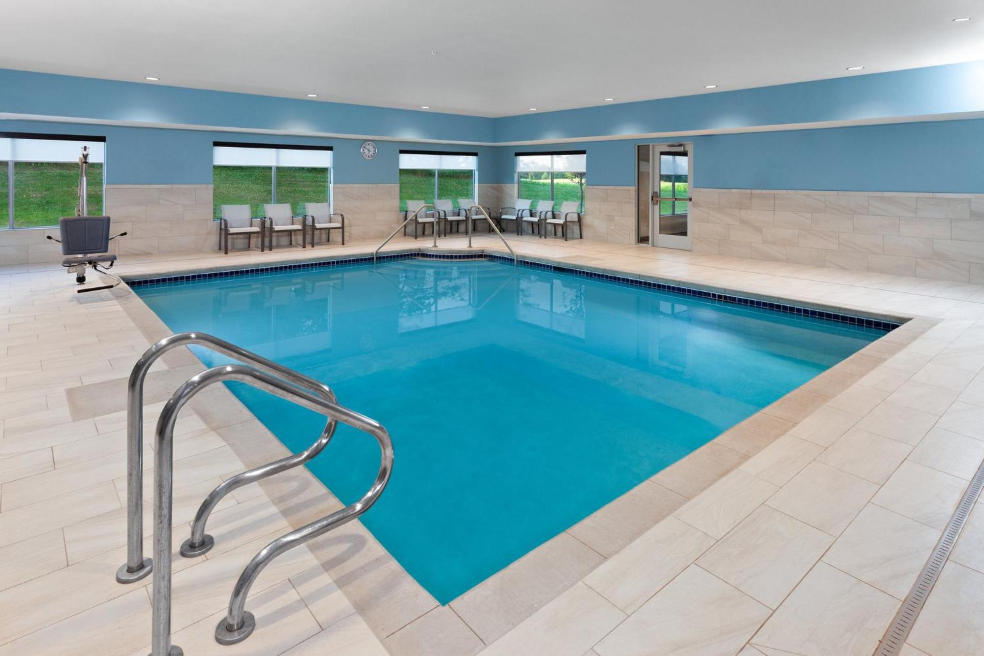 Holiday Inn Express & Suites Reedsburg - Dells Area By Ihg 外观 照片