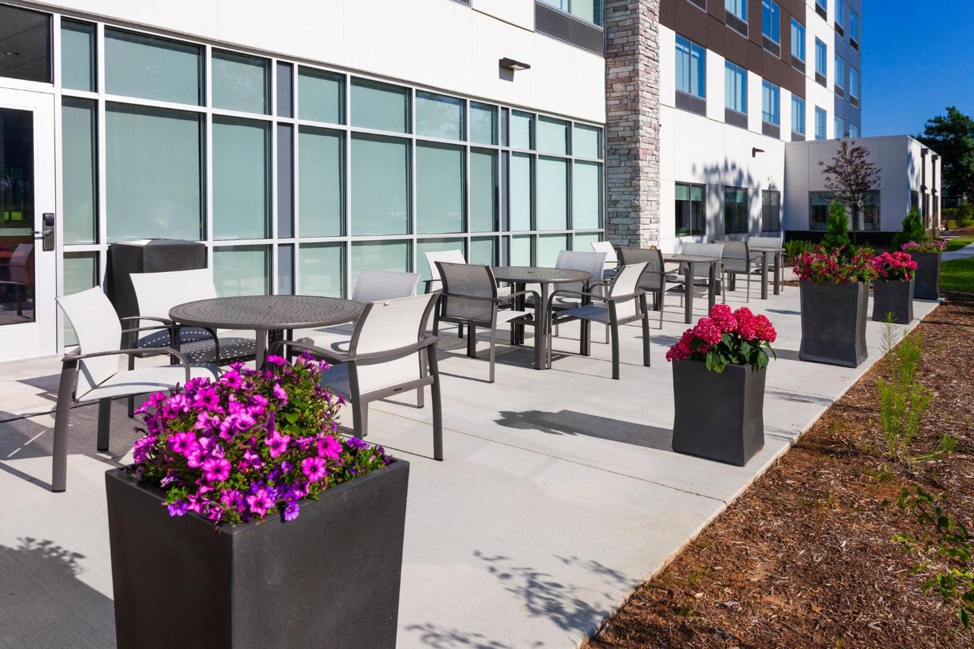 Holiday Inn Express & Suites Reedsburg - Dells Area By Ihg 外观 照片