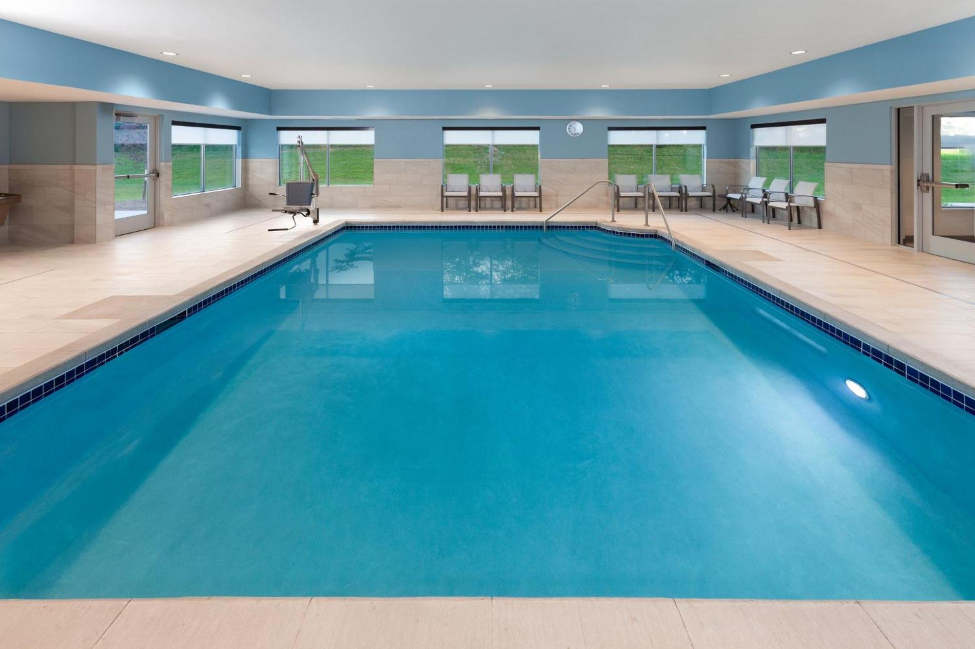 Holiday Inn Express & Suites Reedsburg - Dells Area By Ihg 外观 照片